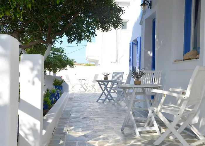 Daire Veletas Adamantas (Milos)