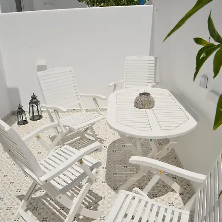 Veletas * Adamantas (Milos)