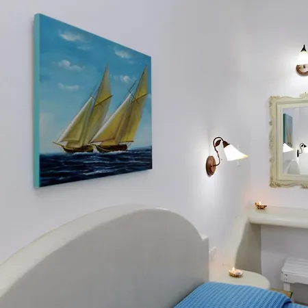 Veletas Apartment Adamantas (Milos)