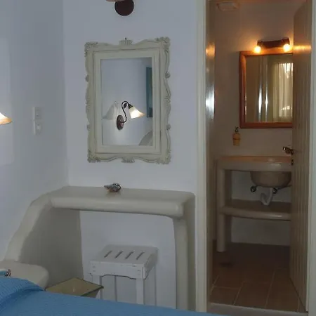 Veletas * Adamantas (Milos)