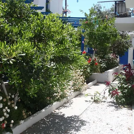 Veletas Adamantas (Milos)