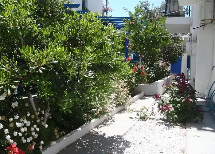 Veletas Adamantas (Milos)